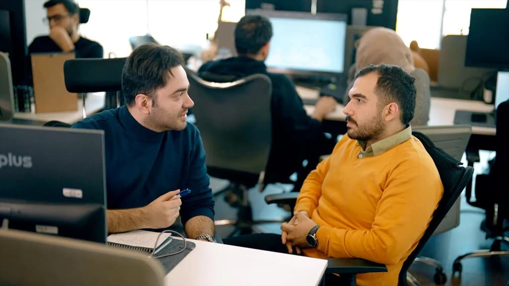 همکاری تیمی در دپارتمان مارکتینگ