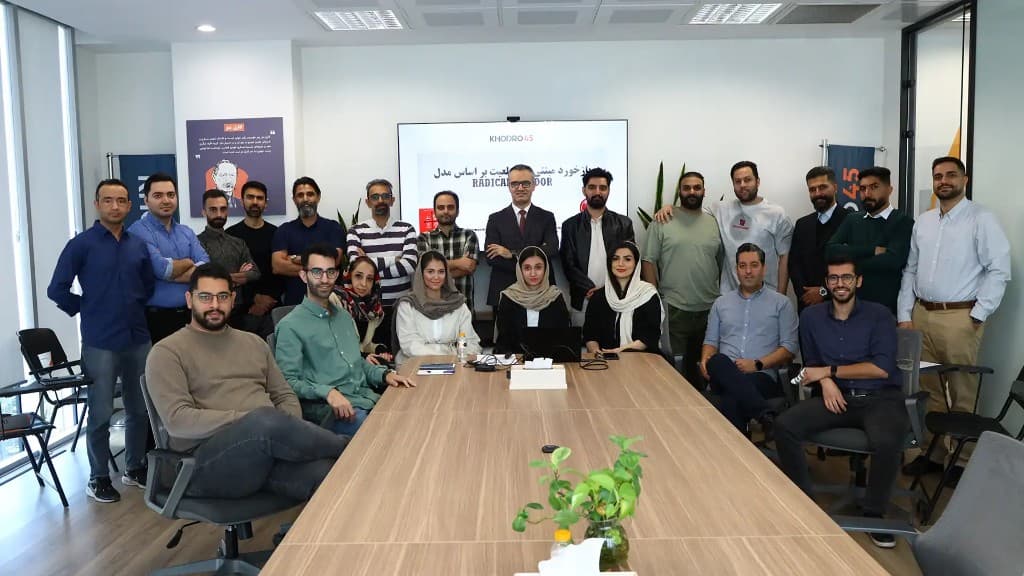 دوره آموزشی فروشندگان خودرو۴۵